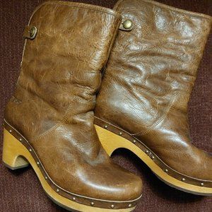 5.5 Brown Leather UGG Boots